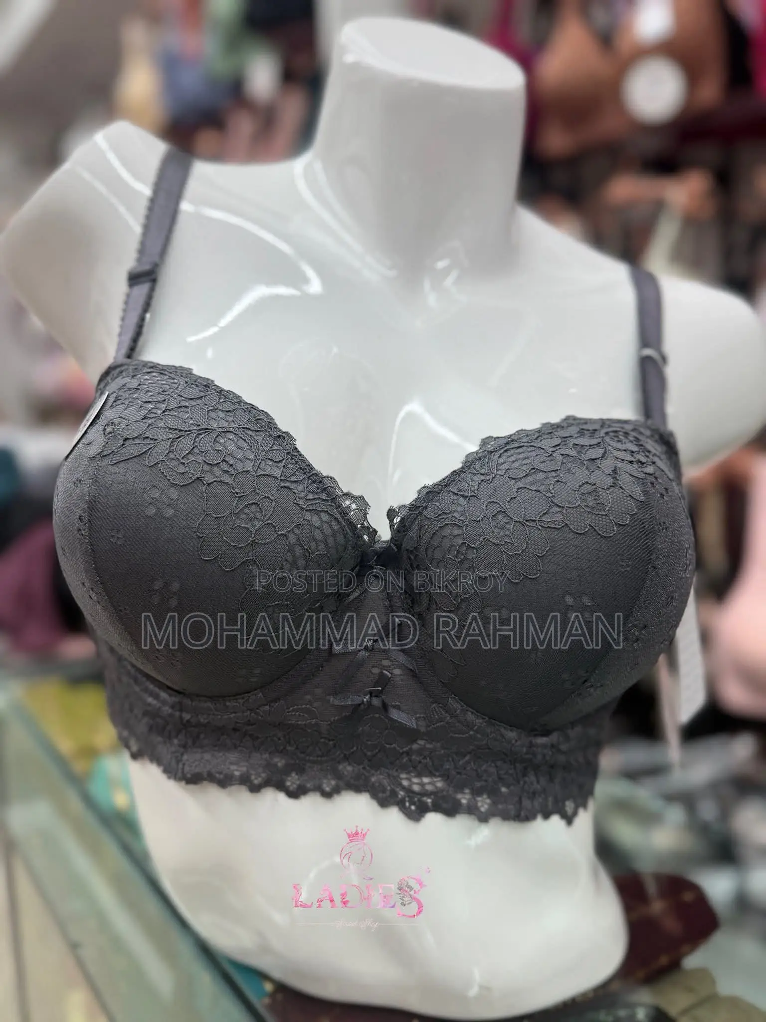 নারীদের চাহিদাসম্পন্ন ব্রা