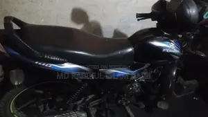Bajaj Discover 100 . 2016