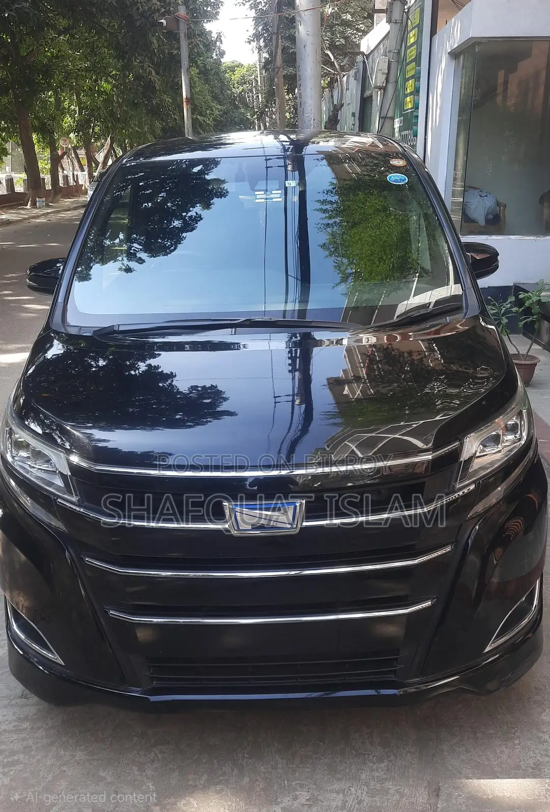 Toyota Noah Hybrid 2017