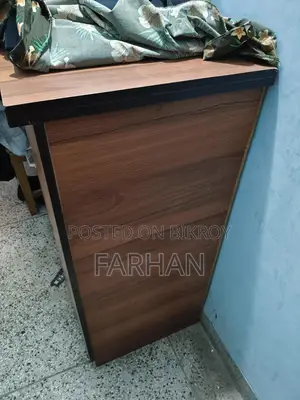 ছোট সাইজের আলমারি