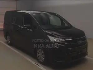 Toyota Noah X HYBRID 2021
