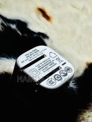 Apple iPhone 12 Pro Max Anker Addeptor 20 W একদম নতুন
