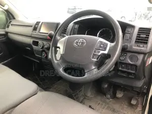 Toyota Hiace Dx GL White 2021 2022