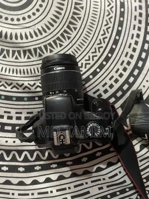 DSLR Camera