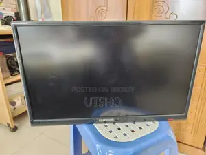 21 Inch LED Monitor