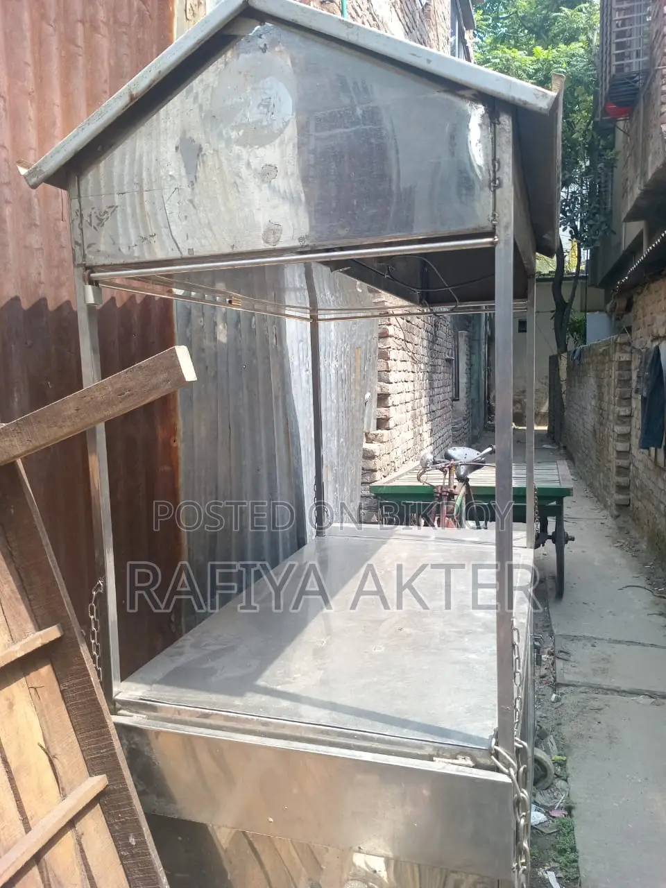গাড়িটা বিক্রি করা হবে