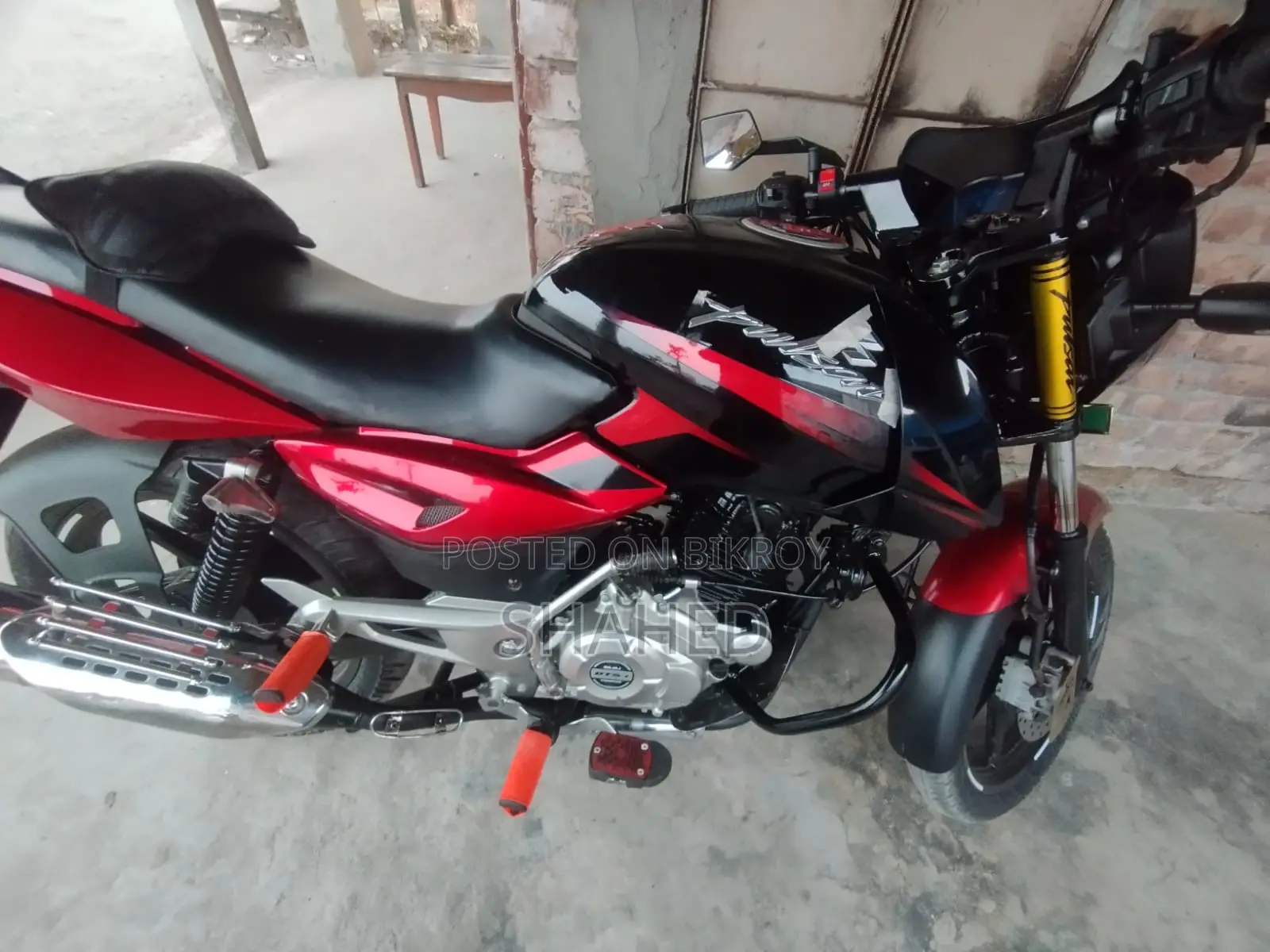 Bajaj Pulsar 150 2015