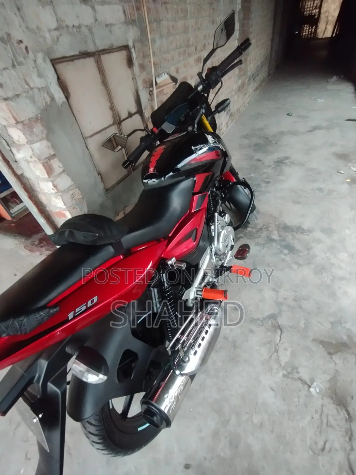 Bajaj Pulsar 150 2015