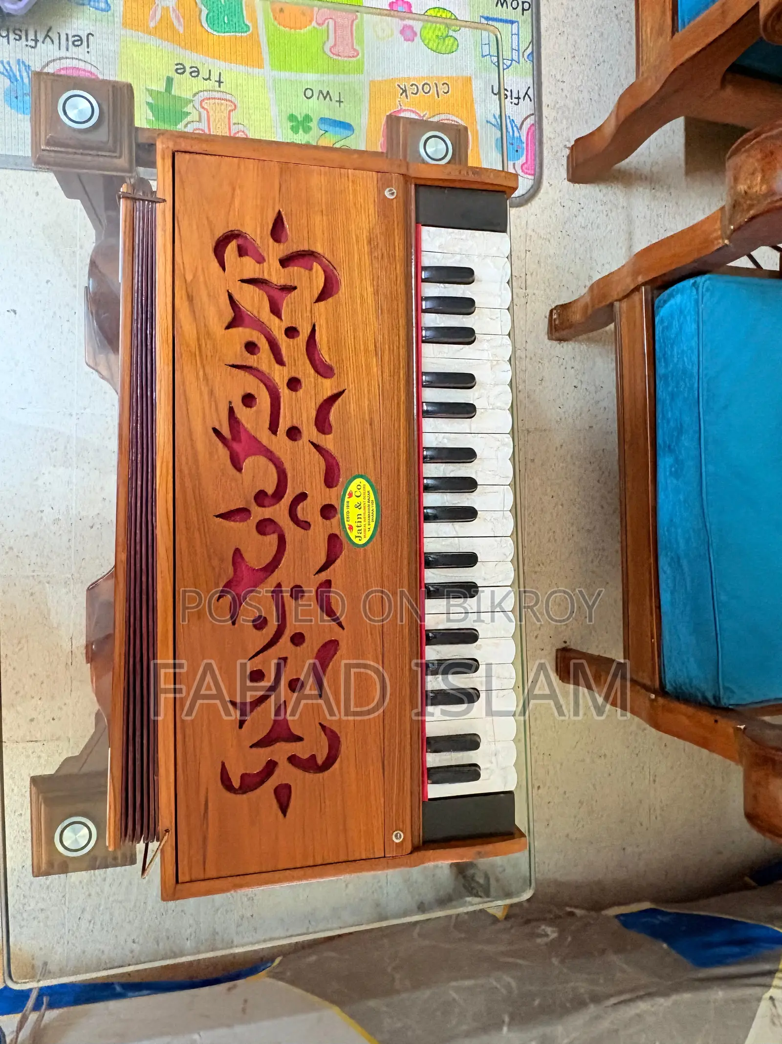 Harmonium Up for Sell