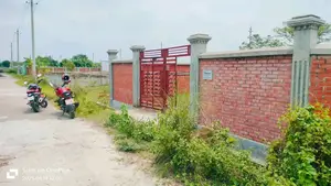 Nearby 300ft 5 Katha Park North At Sector-10