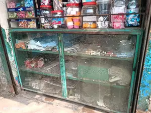 4.5x3 feet display rack