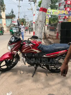 TVS Metro . 2015