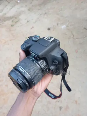 Canon EOS 2000D