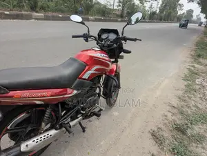 TVS Metro . 2016