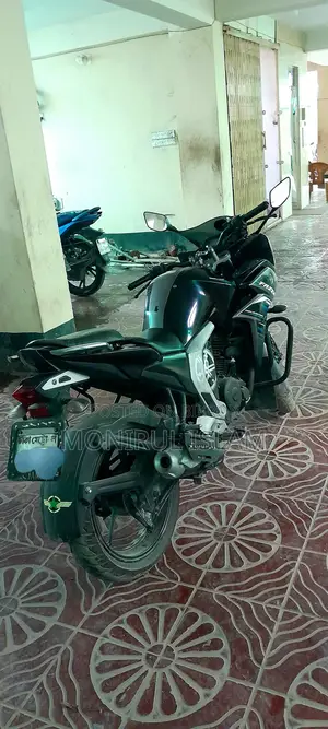 Yamaha Fazer . 2017