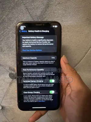 Apple iPhone 11 64gb (Used)