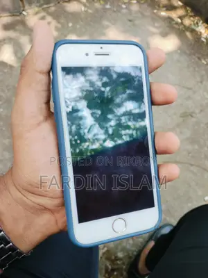Apple iPhone 6S . (Used)