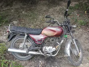 Bajaj Boxer . 2008