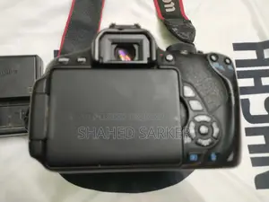 Canon 700D
