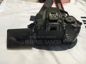 Canon 700D