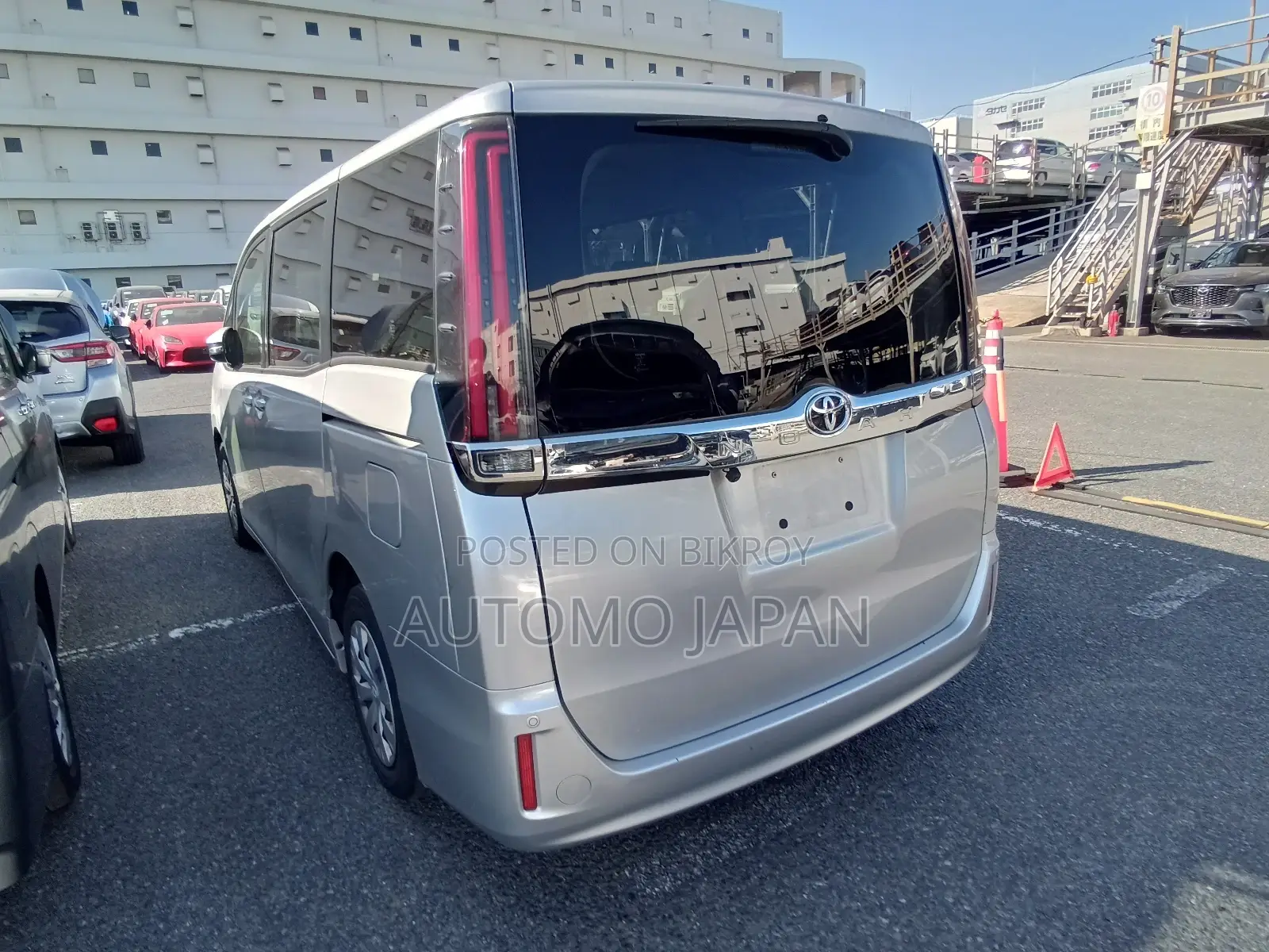 Toyota Noah X 2021