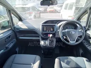 Toyota Noah X 2021