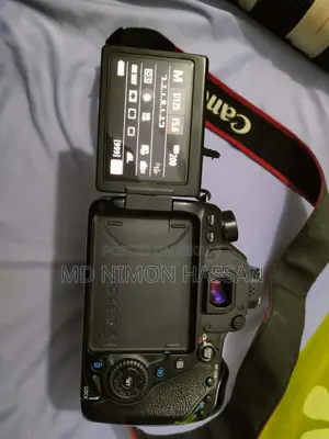 Canon 80D body+ 18-55mm lens