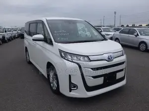 Toyota Noah S-Z Leg Rest atostep 2022