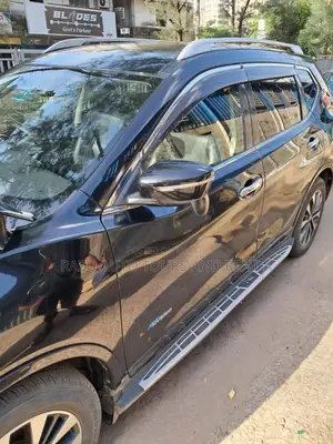 Nissan X-trail For Rent