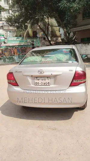 Toyota Axio . 2010