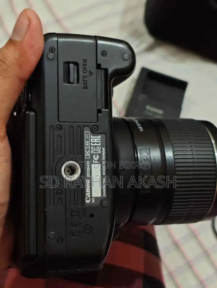 Canon 700D