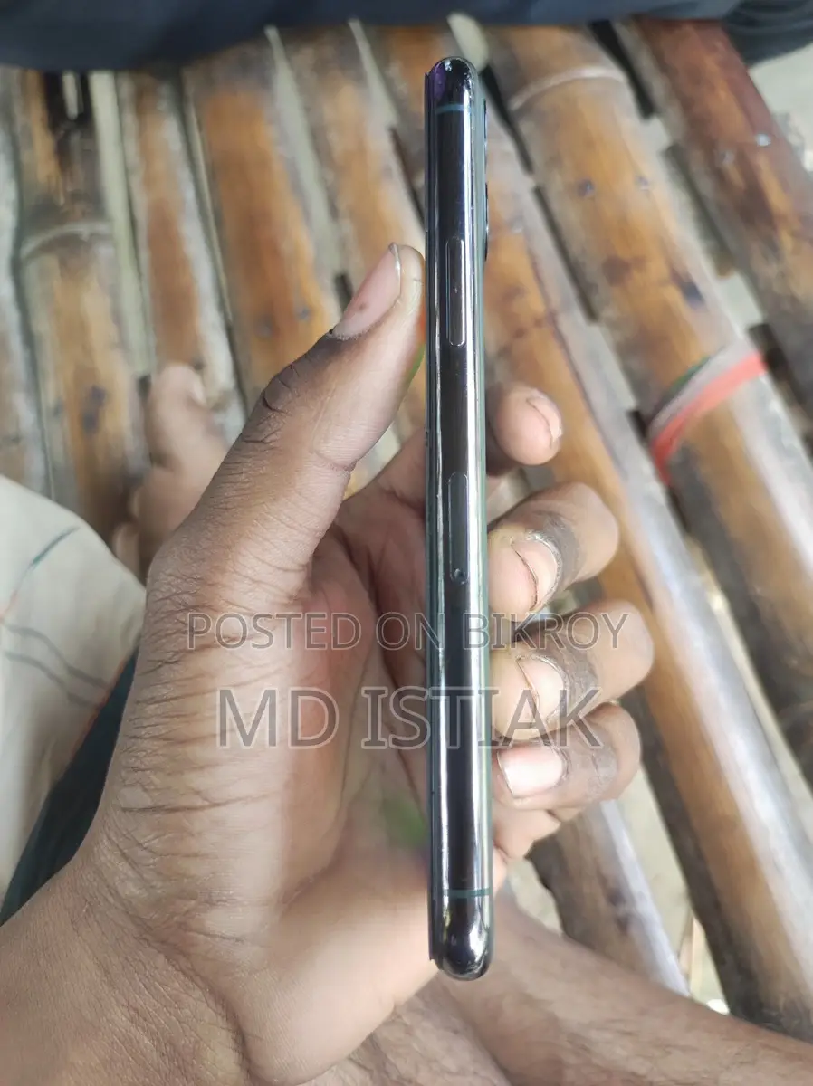 Apple iPhone 11 Pro 64gb (Used)