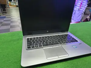 HP core i5 6gen: Elitbook 840 g3 (8gb ram, 256gb ssd)