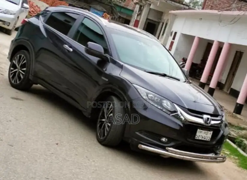 Honda Vezel 1.5 Hybrid 4WD 2014 Black