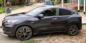Honda Vezel 1.5 Hybrid 4WD 2014 Black