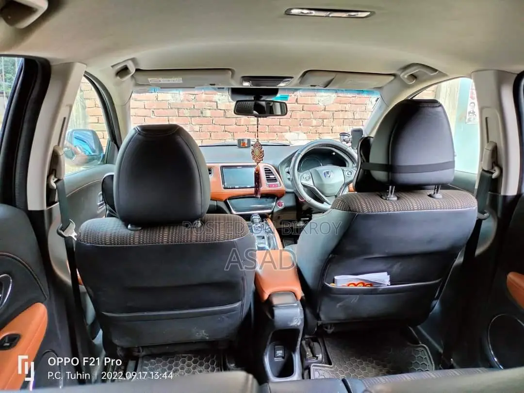 Honda Vezel 1.5 Hybrid 4WD 2014 Black