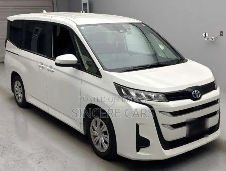 Toyota Noah X HYB PUSH 2DR POWER 2022