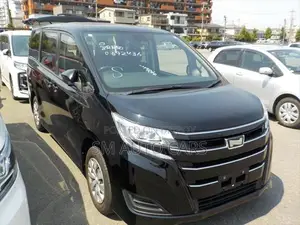 Toyota Noah Non Hybrid X Black 2021