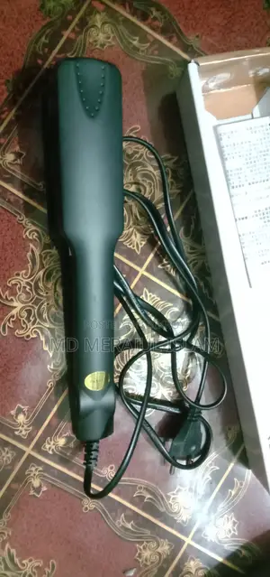 হেয়ার স্ট্রেইটনার