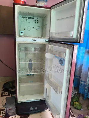 এল জি ব্যবহৃত ফ্রিজ বিক্রয় হবে