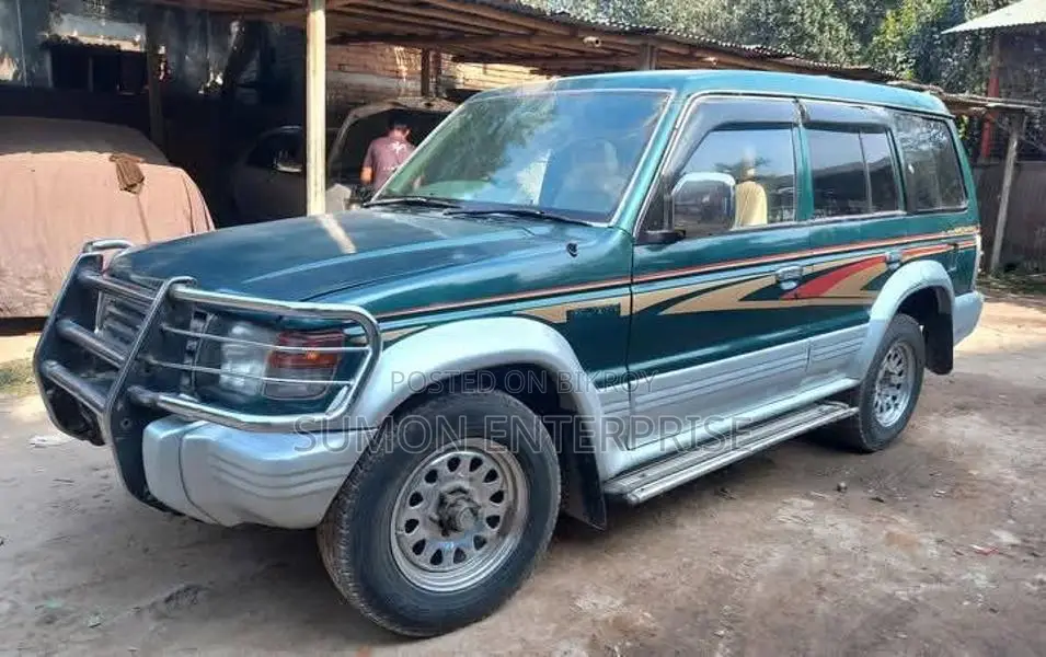 Mitsubishi Pajero V6 1996 Model 7-Seater