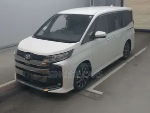 Toyota Noah SZ HYB 4POINT 360cam 2022