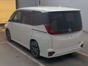 Toyota Noah SZ HYB 4POINT 360cam 2022
