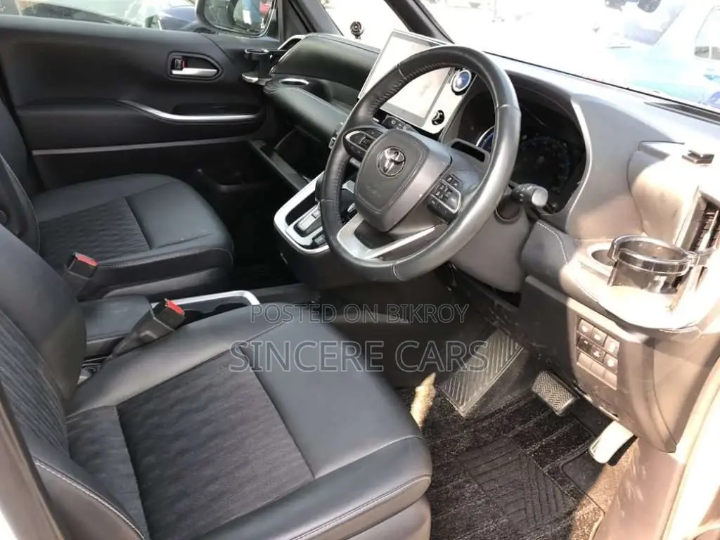 Toyota Noah SZ HYB 4POINT 360cam 2022