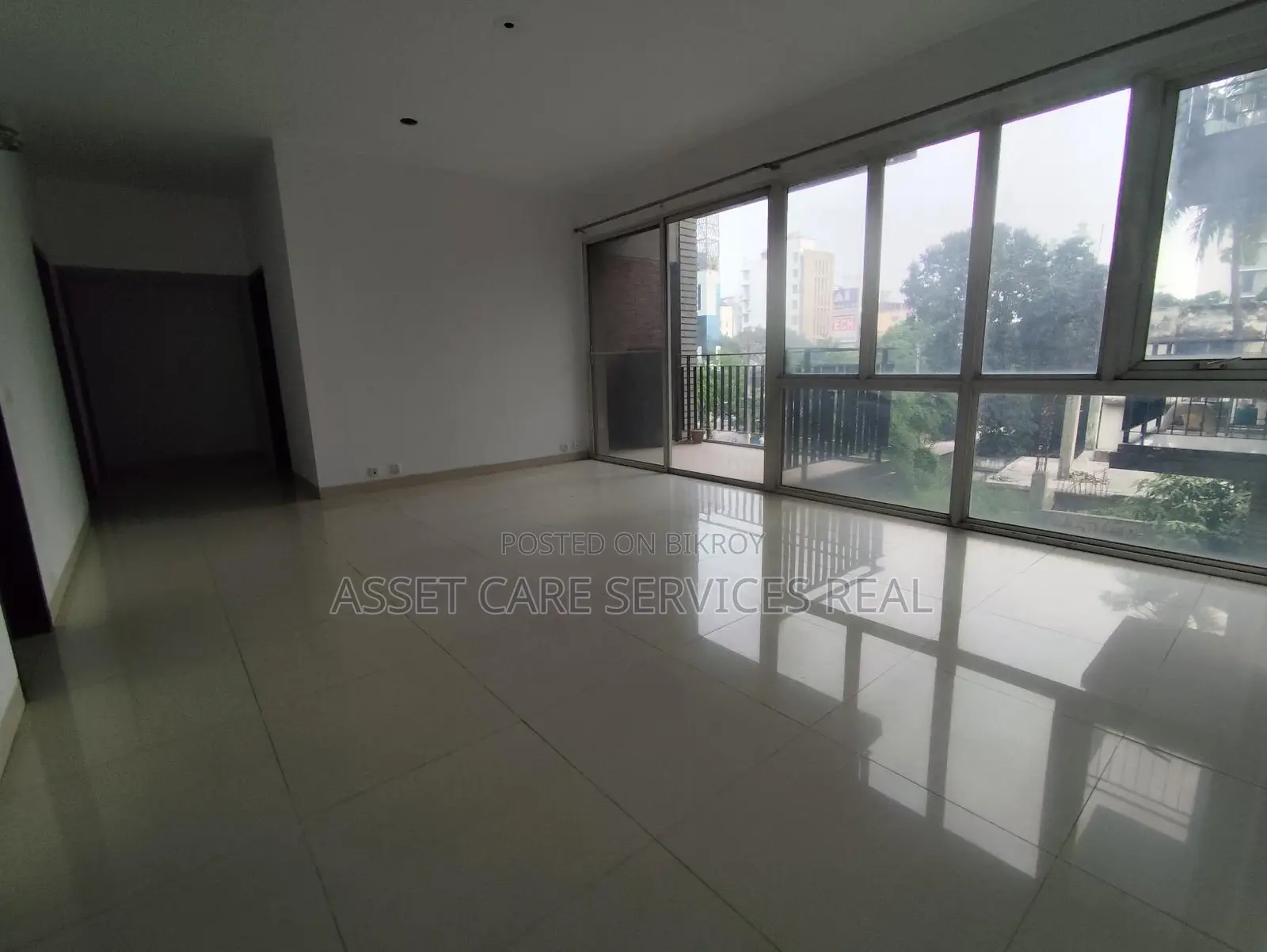 3Bed Un-Furnished Exclusive Apartment Rent In Baridhara Diplomatic Zone