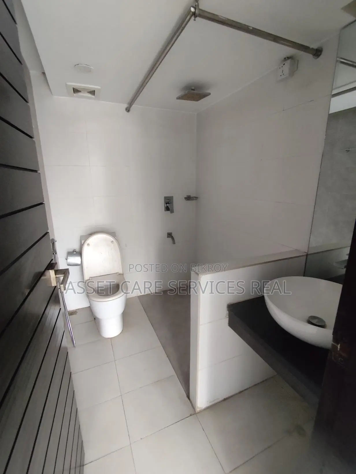 3Bed Un-Furnished Exclusive Apartment Rent In Baridhara Diplomatic Zone