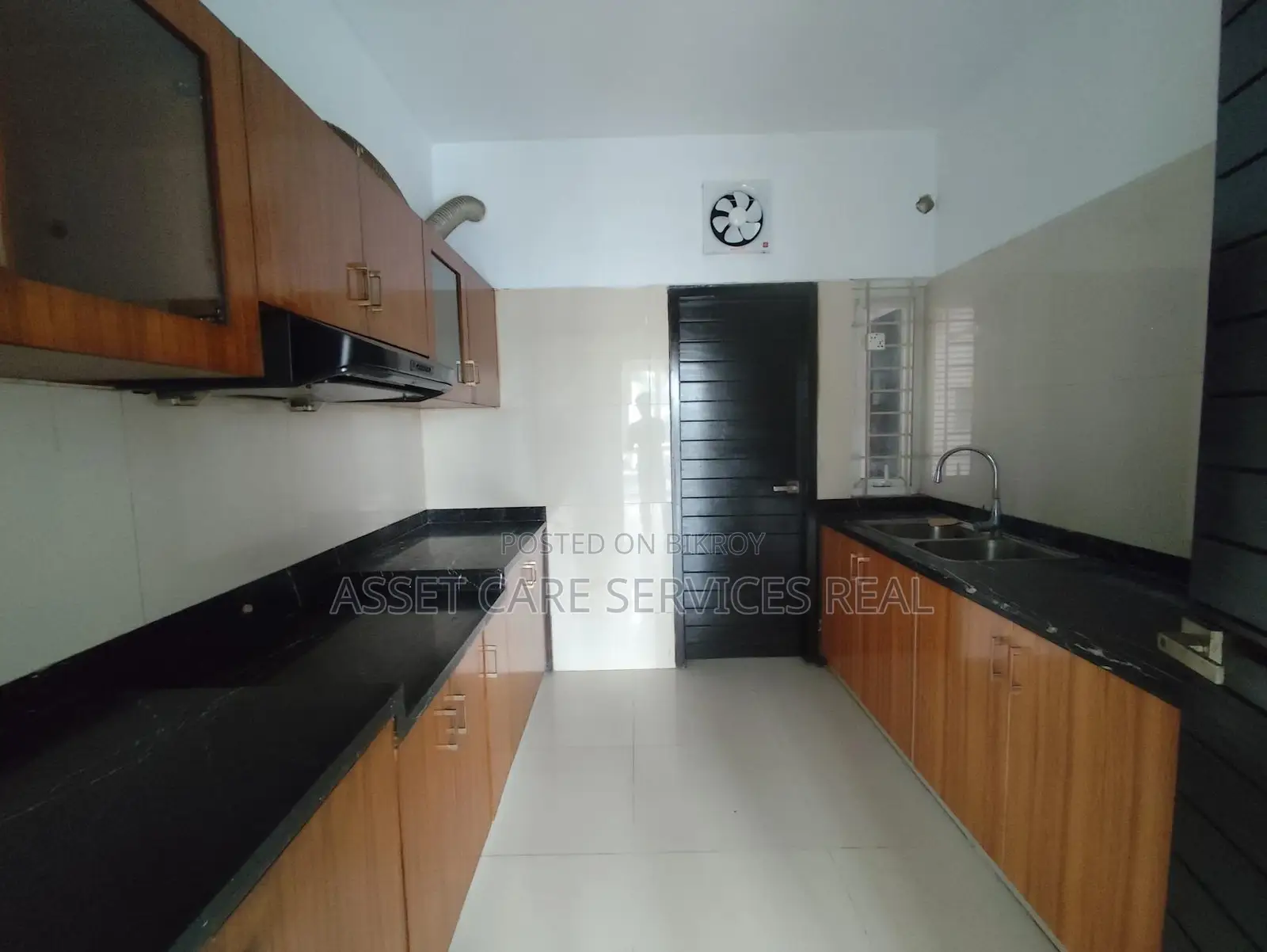 3Bed Un-Furnished Exclusive Apartment Rent In Baridhara Diplomatic Zone