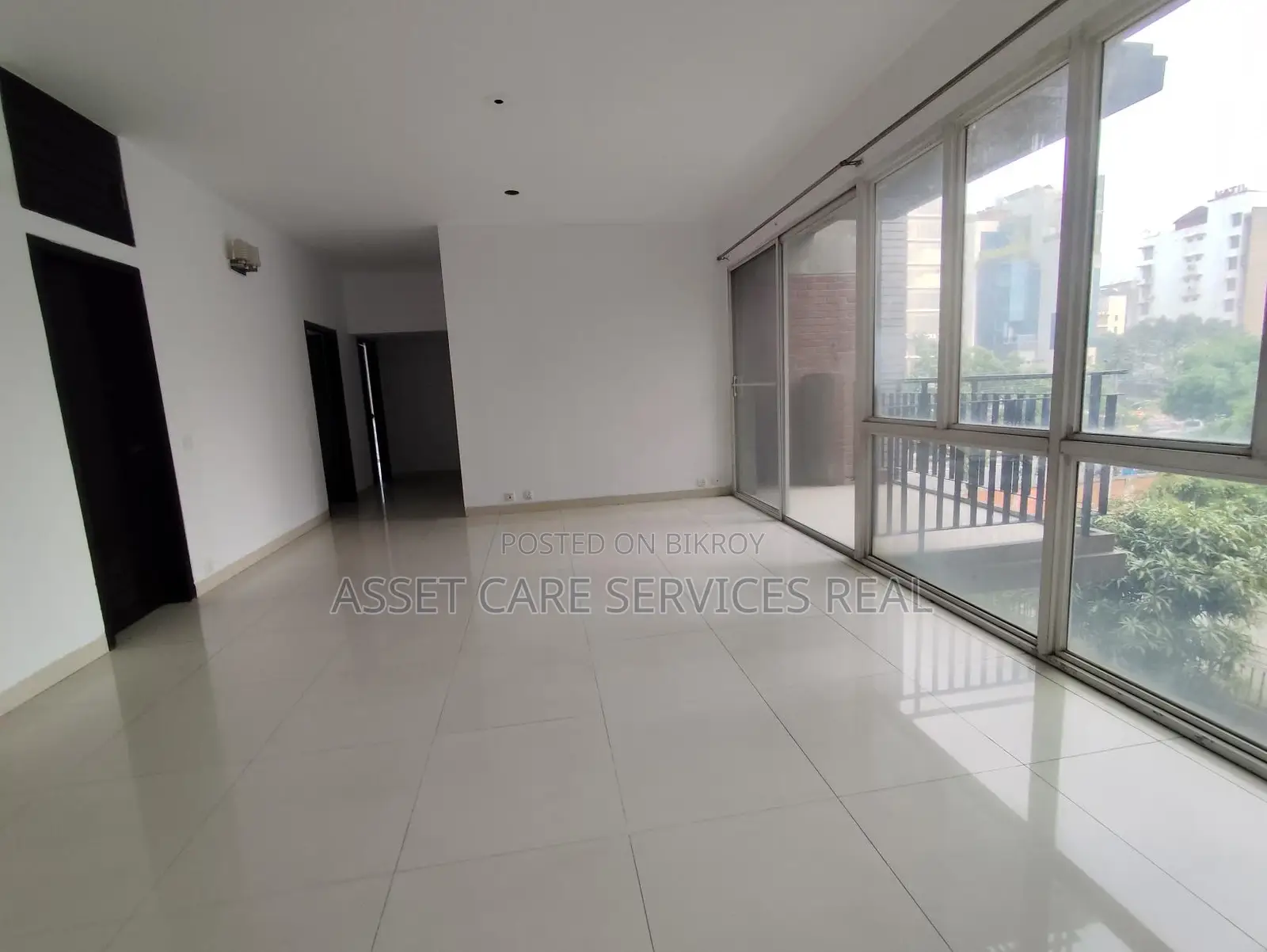 3Bed Un-Furnished Exclusive Apartment Rent In Baridhara Diplomatic Zone
