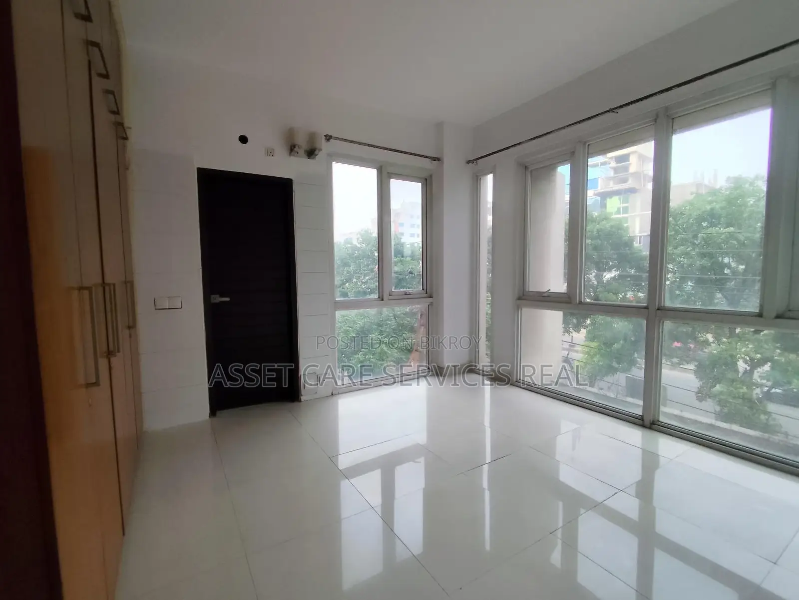 3Bed Un-Furnished Exclusive Apartment Rent In Baridhara Diplomatic Zone