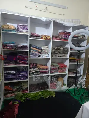 Shelf, Showroom Rack